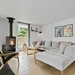 Three-bedroom In 그레나