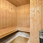 Three-bedroom In 펜션 *