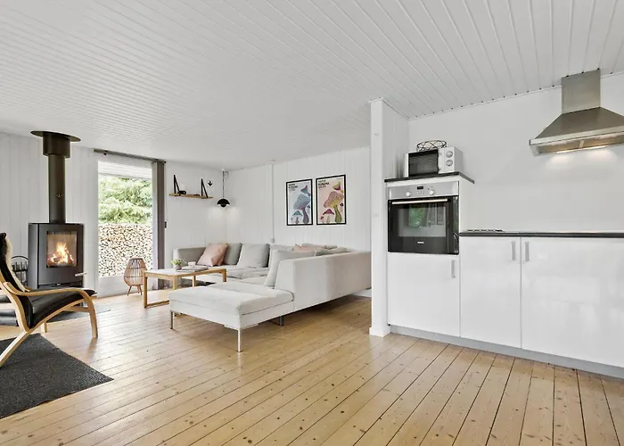 Three-bedroom In 度假居 *
